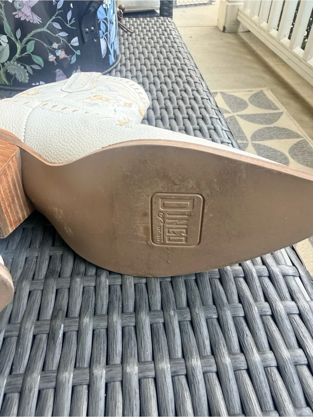 dingo cream ankle